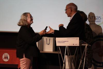 Agrandir l'image 2 sur 16, fenêtre modale