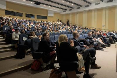 Agrandir l'image 10 sur 16, fenêtre modale