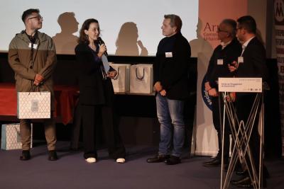 Agrandir l'image 16 sur 16, fenêtre modale