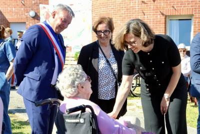 Agrandir l'image 2 sur 15, fenêtre modale